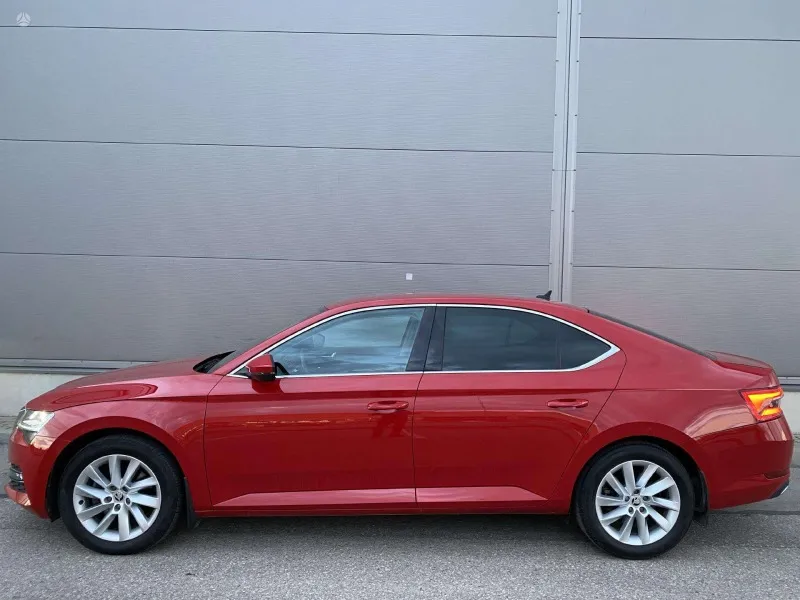 Skoda Superb 2.0TSI Image 5