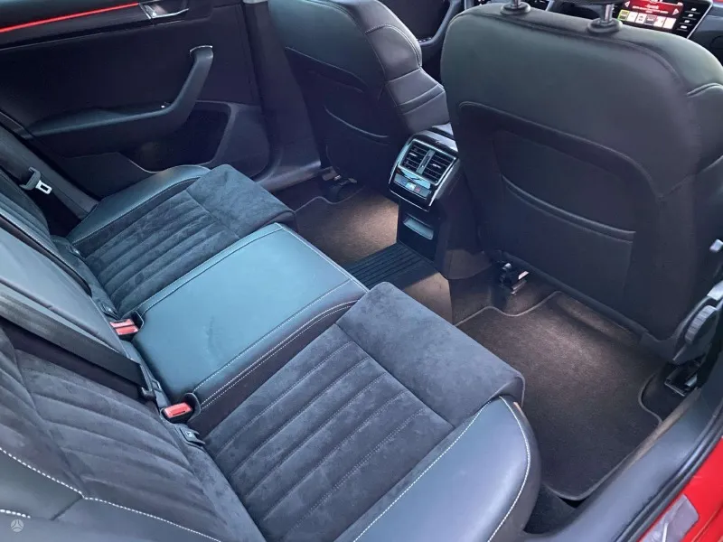 Skoda Superb 2.0TSI Image 8